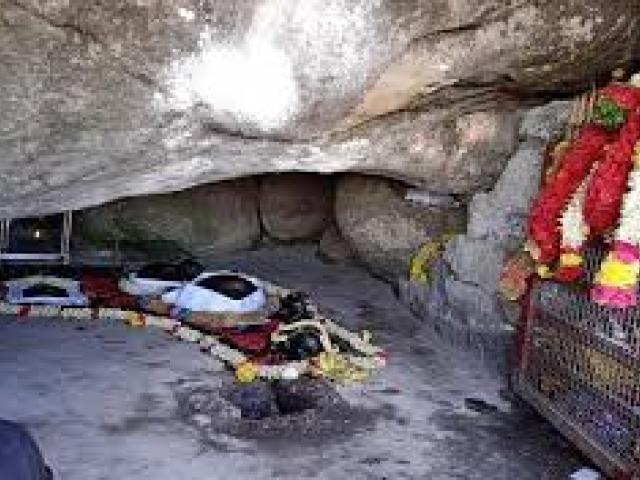 Velliangiri Andavar Malai Adivaram Nava Nayakargal Kovil Poondi